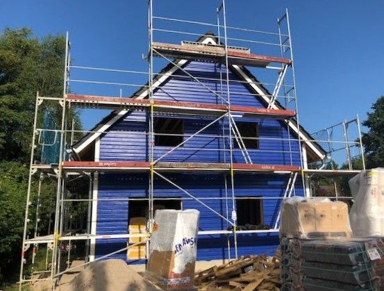 Blaues Blockhaus mit Thermowand in Mecklenburg-Vorpommern